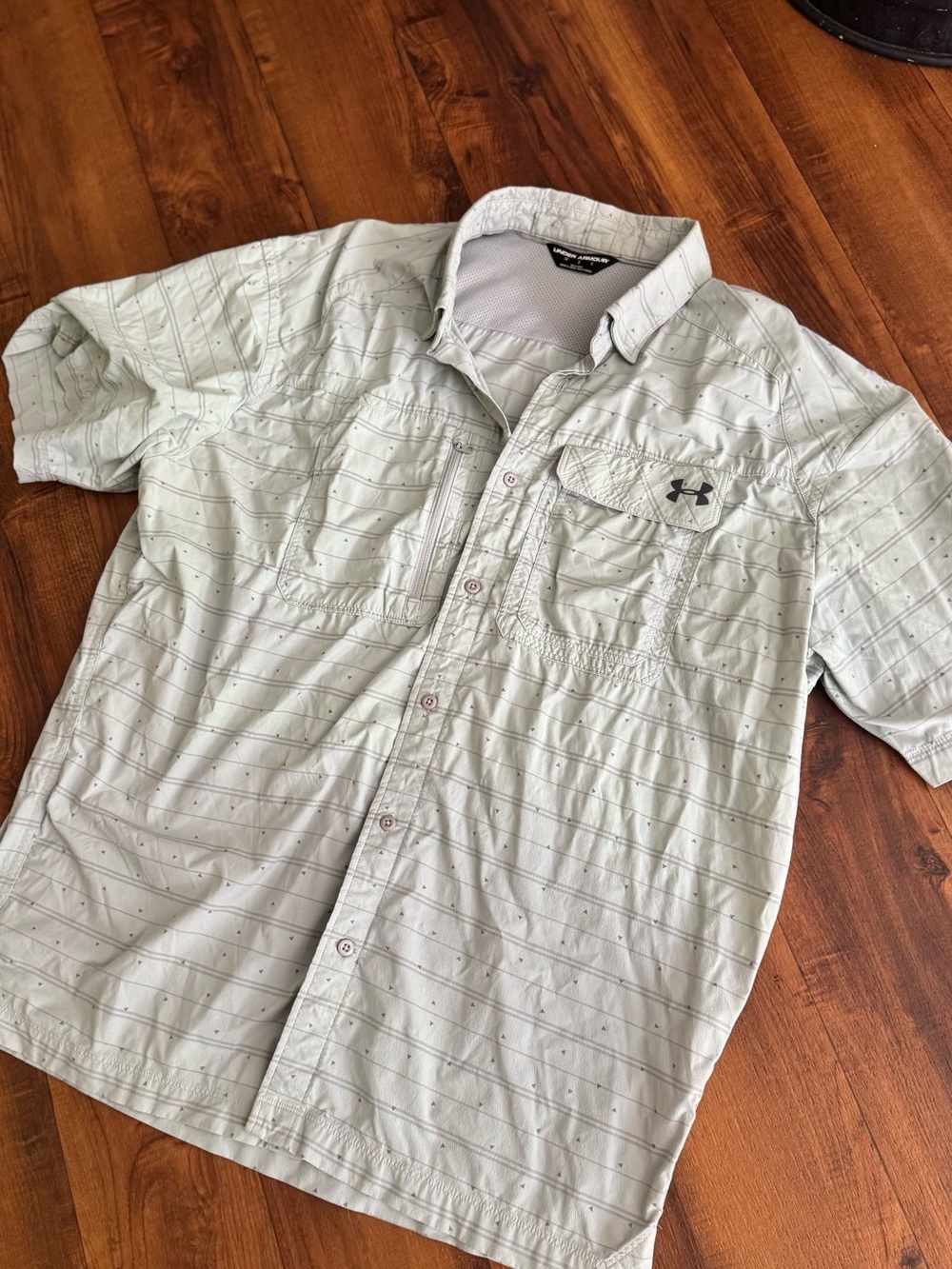 Men’s Under Armour Light Mint Green Performance Button-Up Striped Shirt Large